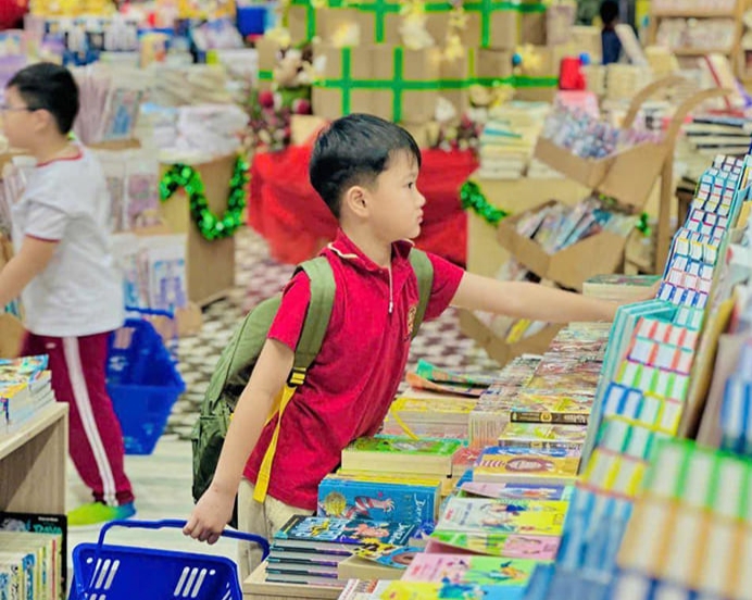 Những người bạn bằng giấy